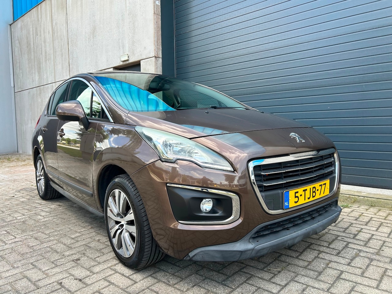 Peugeot 3008 - 1.6i THP Active AUT PANO NAVI NAP - AutoWereld.nl