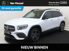 Mercedes-Benz GLB - 180 Business Solution AMG Panoramadak / Memory Seats / Parkeercamera / Nightpakket / Sfeer
