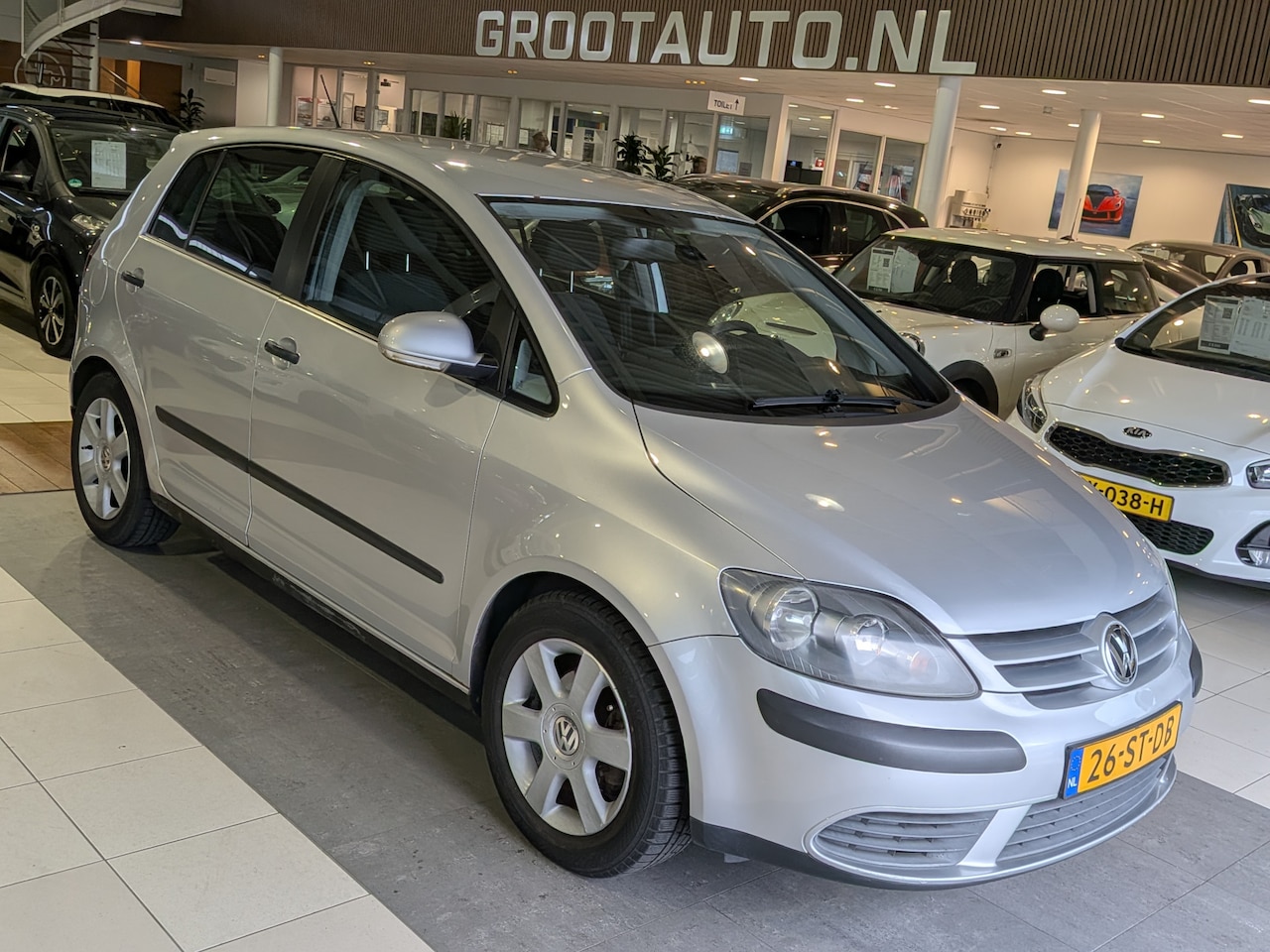 Volkswagen Golf Plus - 1.6 FSI Comfortline Business Automaat, Trekhaak, Airco, Tiptronic - AutoWereld.nl