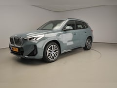 BMW X1 - xDrive25e | M-Sportpakket | LED | Navigatie | Sportstoelen | Stoelverwarming | DAB | Harma