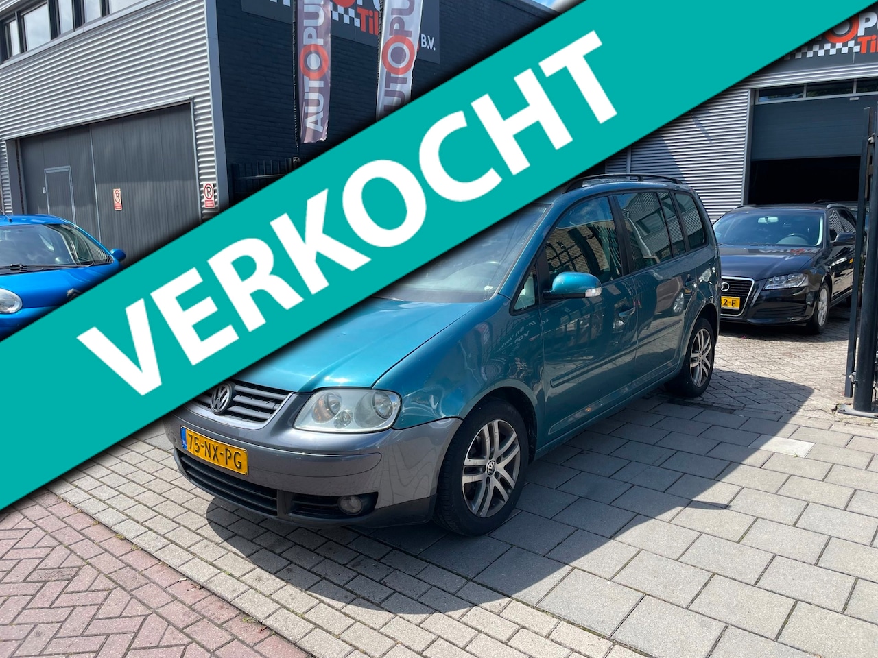 Volkswagen Touran - 1.6-16V FSI Trendline Automaat Trekhaak NAP APK - AutoWereld.nl