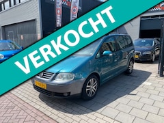 Volkswagen Touran - 1.6-16V FSI Trendline Automaat Trekhaak NAP APK