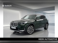 BMW X1 - xDrive25e xLine | 19" | Trekhaak | Panorama | Stoel/Stuurverwarming | Voorbereiding Drivin