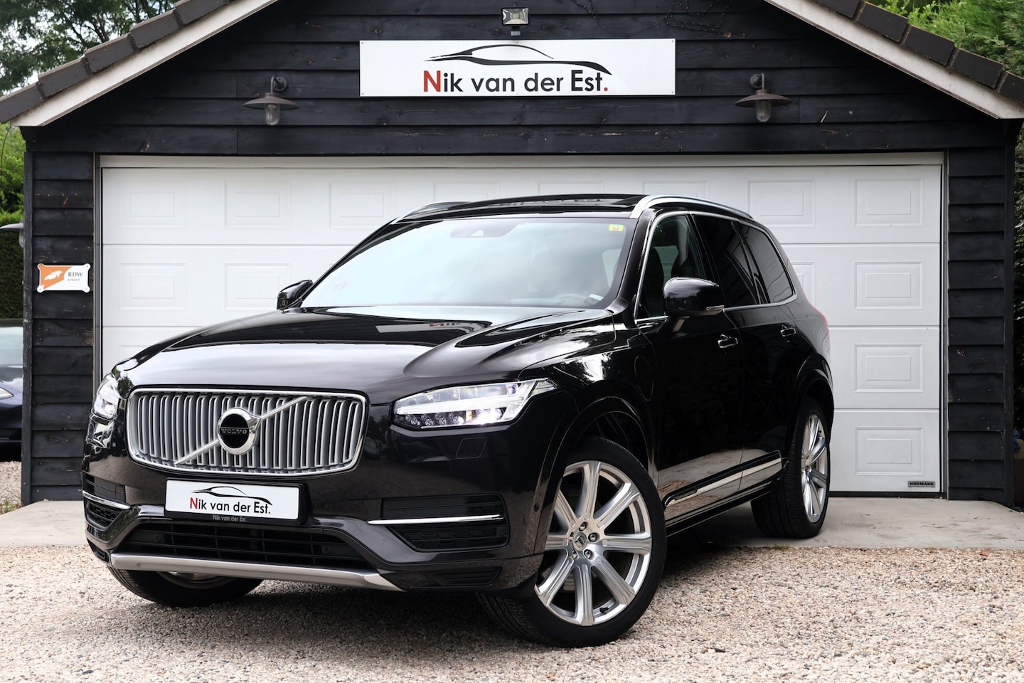 Volvo XC90 - 2.0 T8 Twin Engine AWD Inscription-Pano-HUD-Trekhaak-Memory - AutoWereld.nl