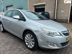 Opel Astra - 1.4 Cosmo 5 deurs