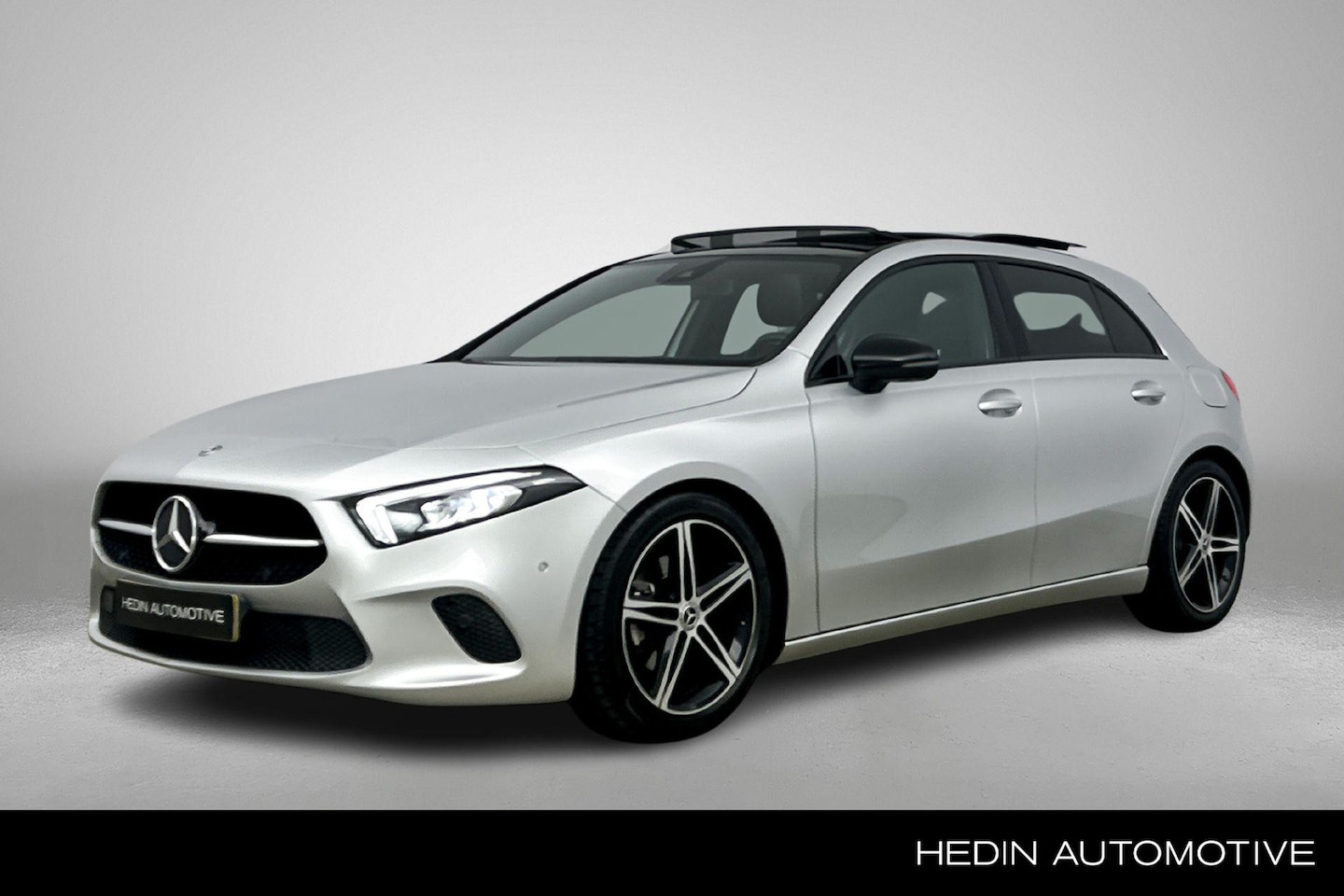 Mercedes-Benz A-klasse - A 200 Automaat Progressive Line | Advantage Pakket | Nightpakket | Panoramadak | LED | Adv - AutoWereld.nl
