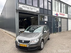 Volkswagen Touran - 1.4 TSI Comfortline Business Airco Nieuwe APK NAP Logisch