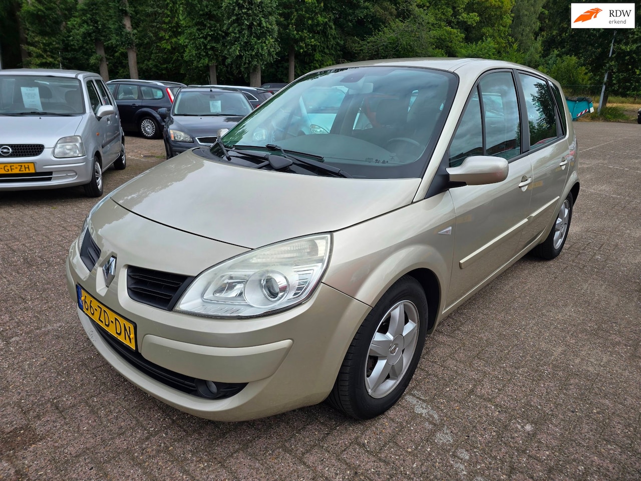 Renault Scénic - 2.0-16V Business Line 2.0-16V Business Line - AutoWereld.nl