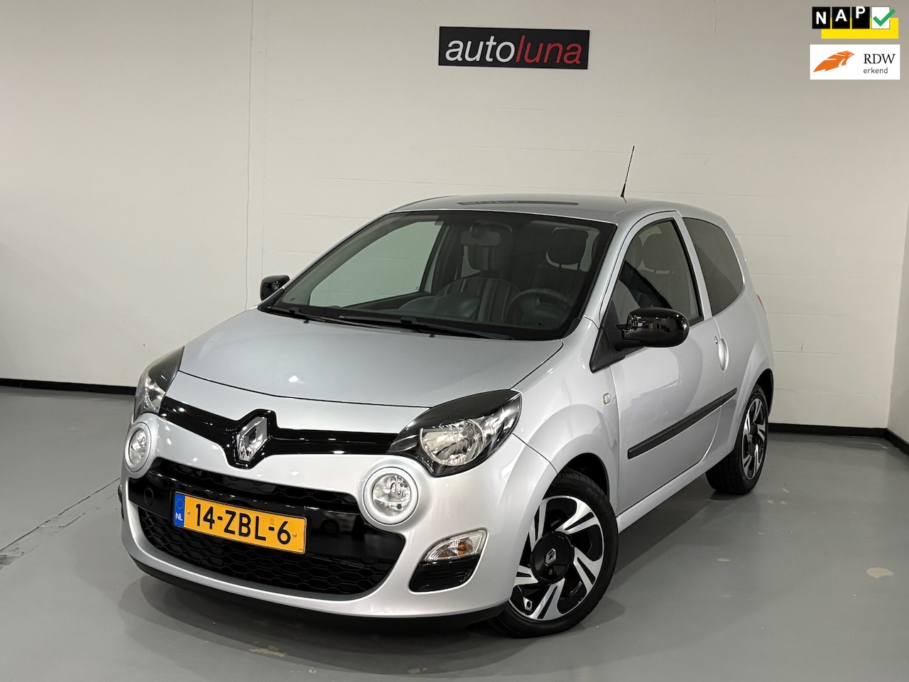 Renault Twingo - 1.2-16V Collection 1.2 16V Collection - AutoWereld.nl