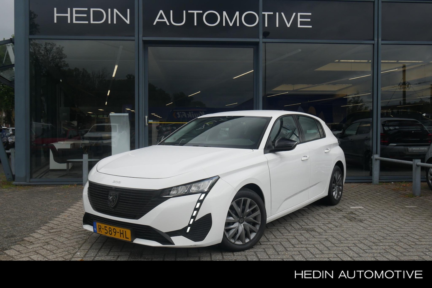 Peugeot 308 - 1.2 Turbo 110PK Active Pack Business | Navigatie | Apple Carplay/Android Auto| PDC Achter - AutoWereld.nl