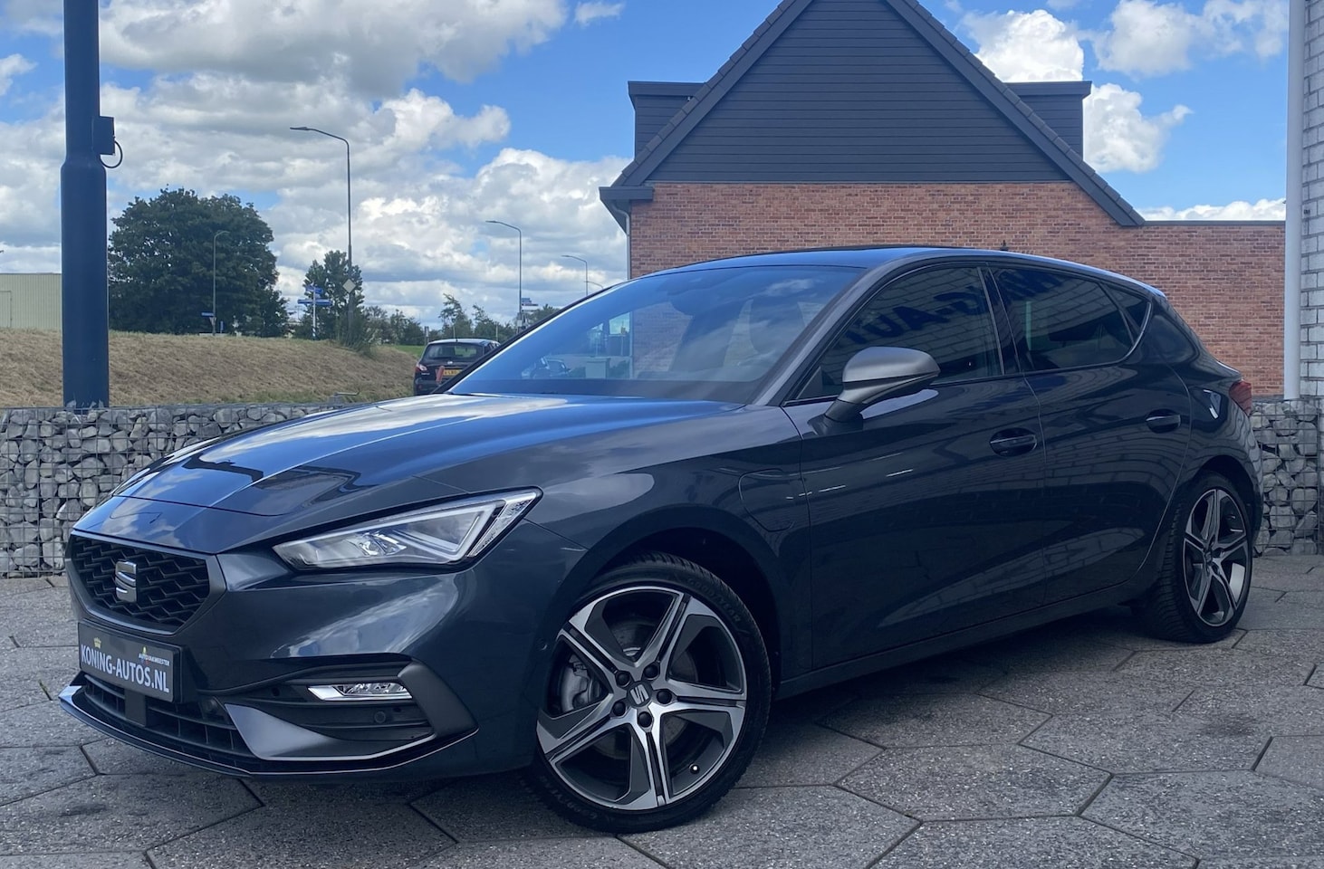 SEAT Leon - 1.4 TSI eHybrid PHEV FR Business Intense/ VirtualC/ Sfeer/ Camera - AutoWereld.nl
