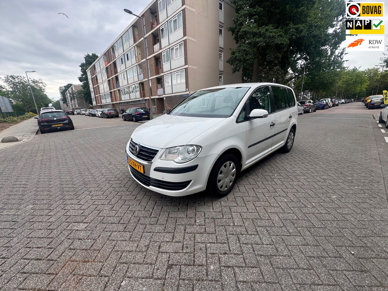 Volkswagen Touran - 1.9 TDI Trendline 1.9 TDI Trendline - AutoWereld.nl