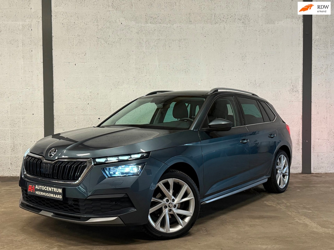 Skoda Kamiq - 1.0 TSI Sport Business Automaat|Pano|LED|Cruise|Dealer Onderhouden !! - AutoWereld.nl