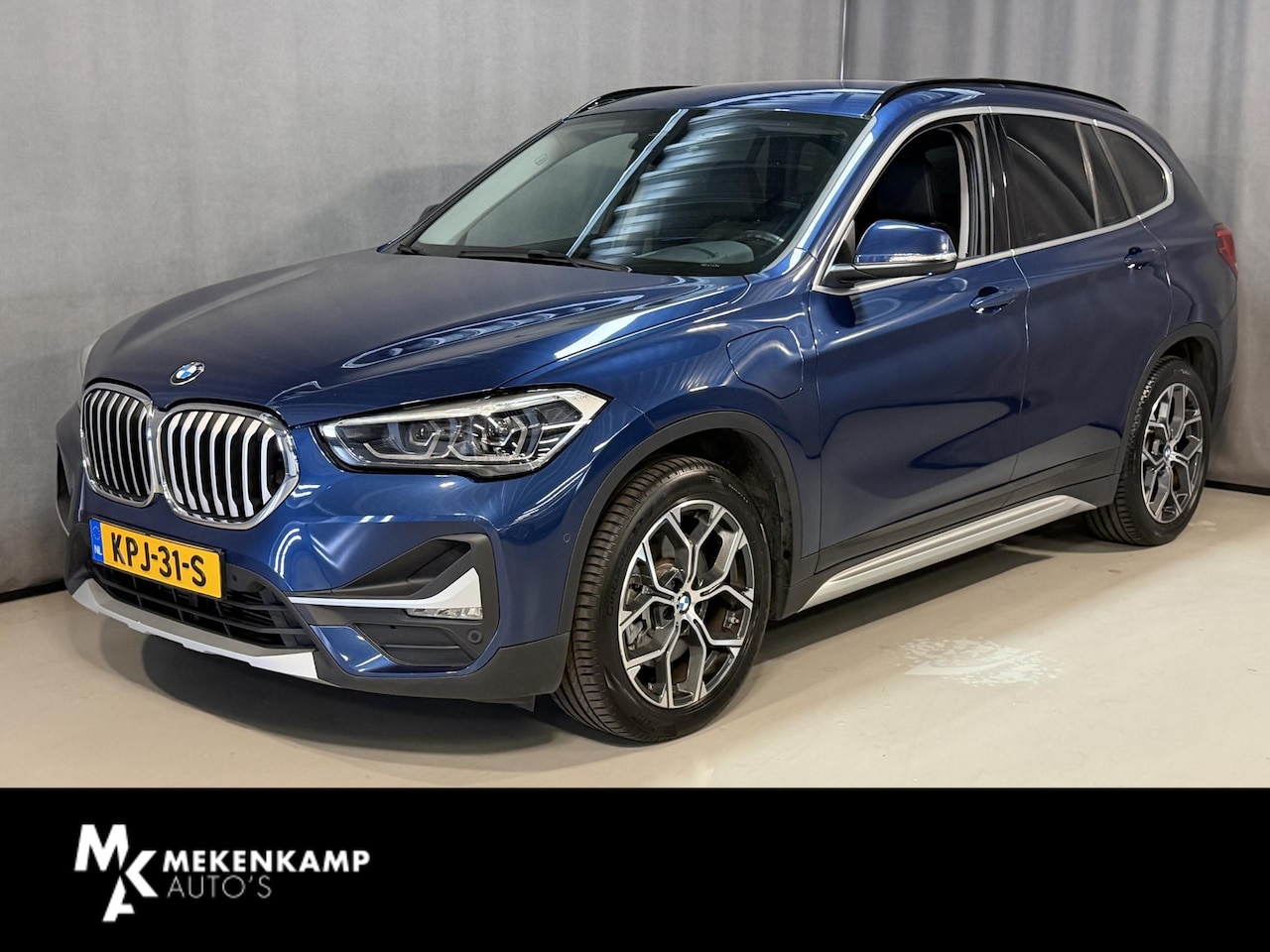 BMW X1 - xDrive25e Executive xLine 18"/Keyless/Memory + stoelverwarming/Camera/Elektrische Klep/LED - AutoWereld.nl