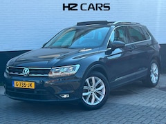 Volkswagen Tiguan - 1.5 TSI ACT Highline | Pano | Trekhaak | Dodehoek