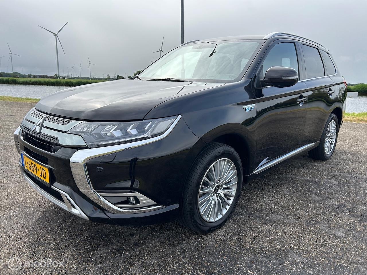 Mitsubishi Outlander - 2.4 PHEV Instyle Trekhaak - AutoWereld.nl