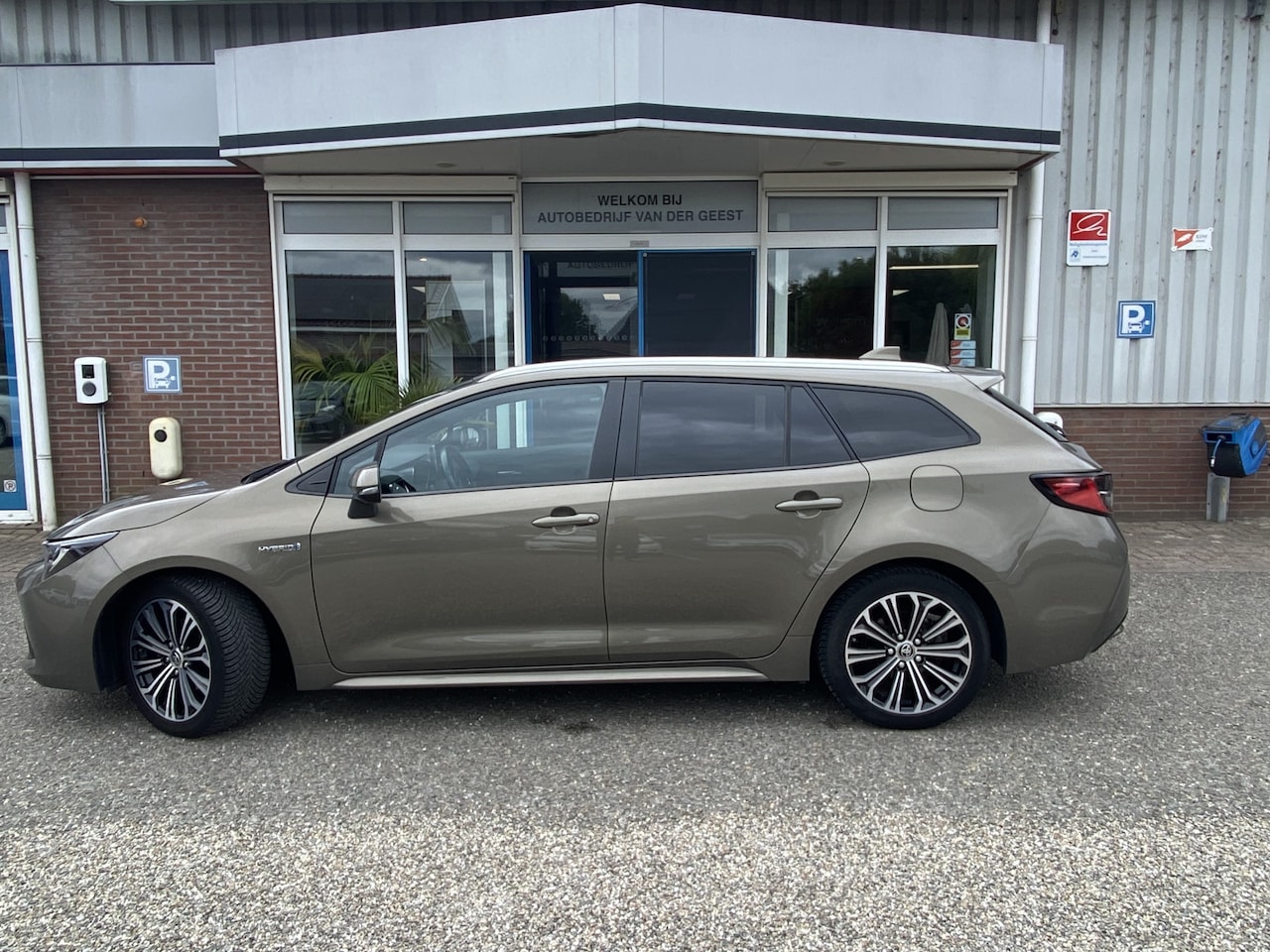 Toyota Corolla Touring Sports - 1.8 Hybrid Business Plus 1.8 Hybrid Business Plus - AutoWereld.nl