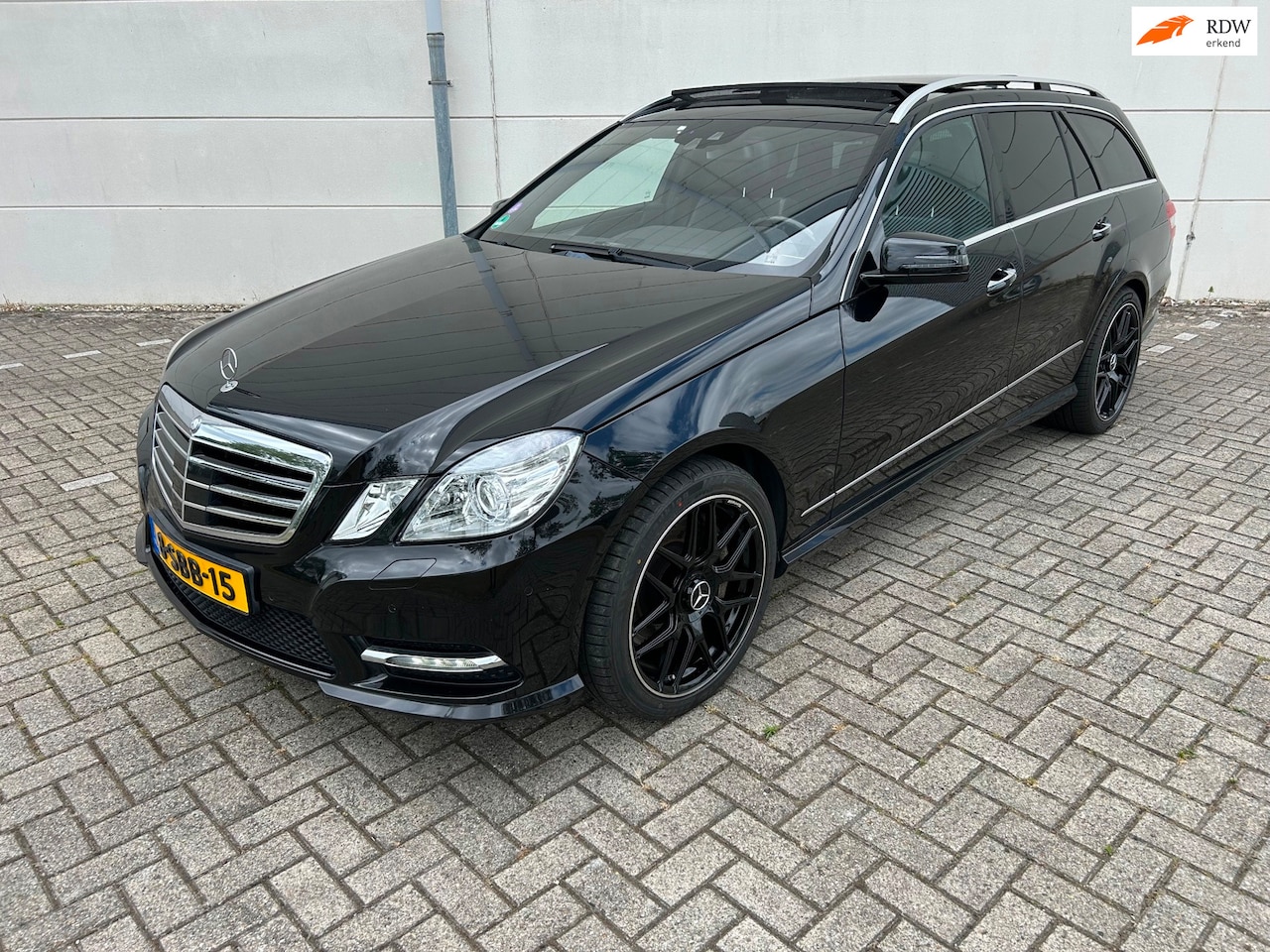 Mercedes-Benz E-klasse Estate - 500 Edition Sport AMG 4-Matic H&K Stoelverkoeling Stoelverwarming Pano 19"Amg Memory Nicht - AutoWereld.nl