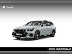 BMW i5 Touring - eDrive40 M Sport Edition 84 kWh M Sport Pro | Trekhaak | Panorama Dak