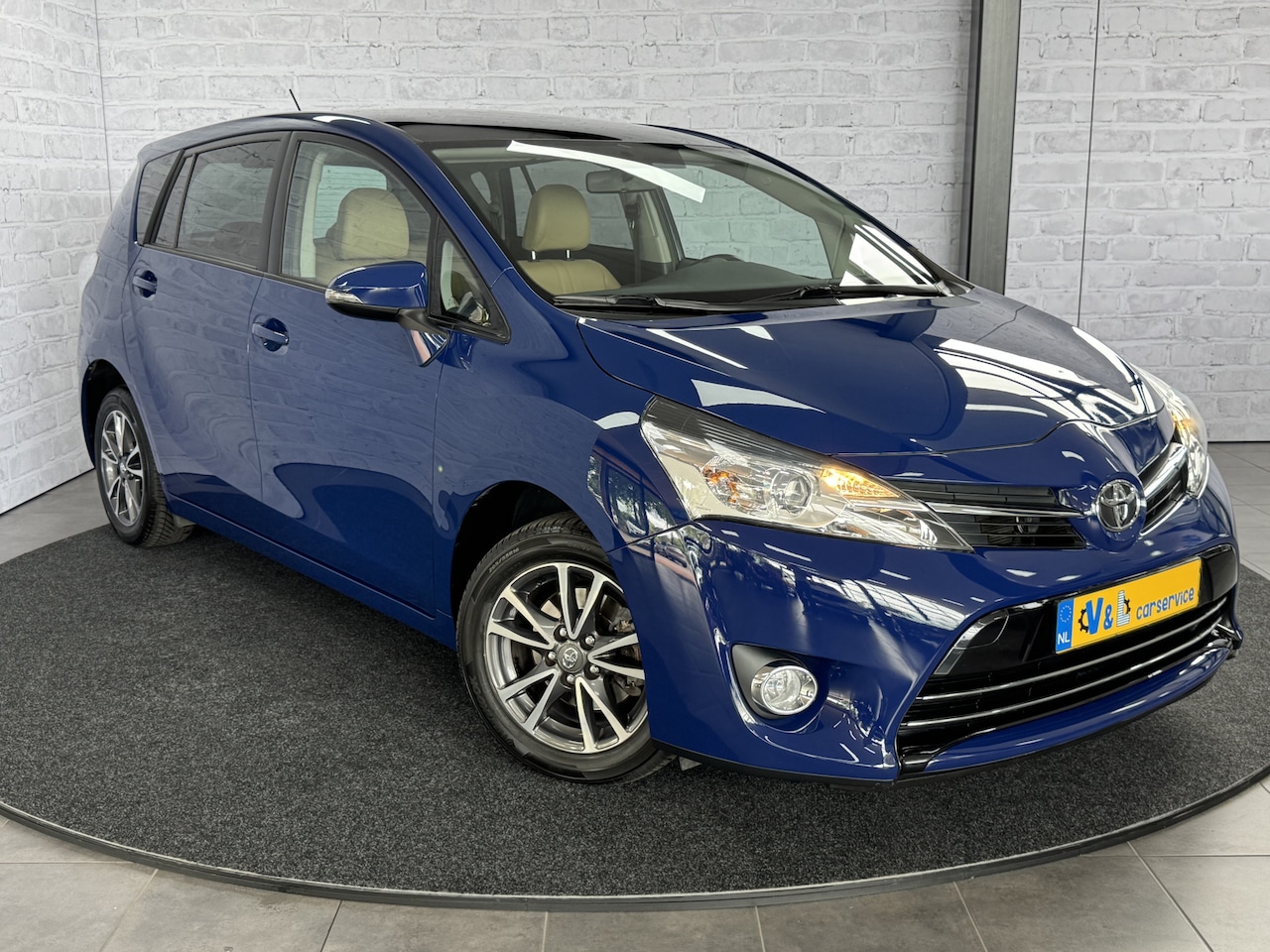 Toyota Verso - 1.8 VVT-i Business Automaat Camera Navigatie Trekhaak - AutoWereld.nl