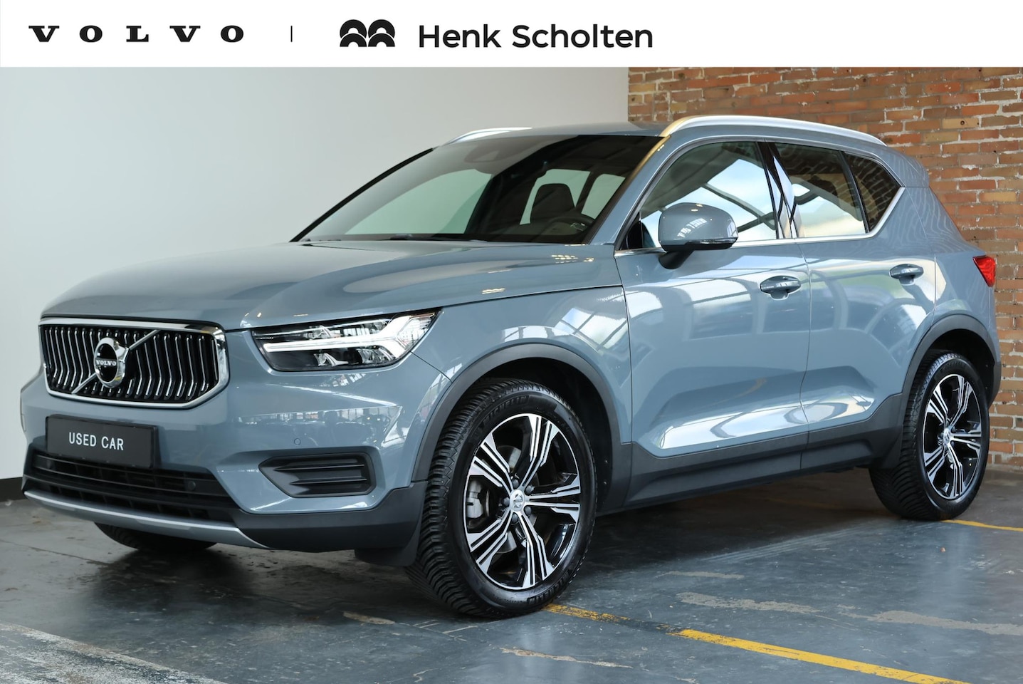 Volvo XC40 - 2.0 T4 Inscription | Stoelverwarming | Achteruitrijcamera | Parkeersensoren Voor + Achter - AutoWereld.nl