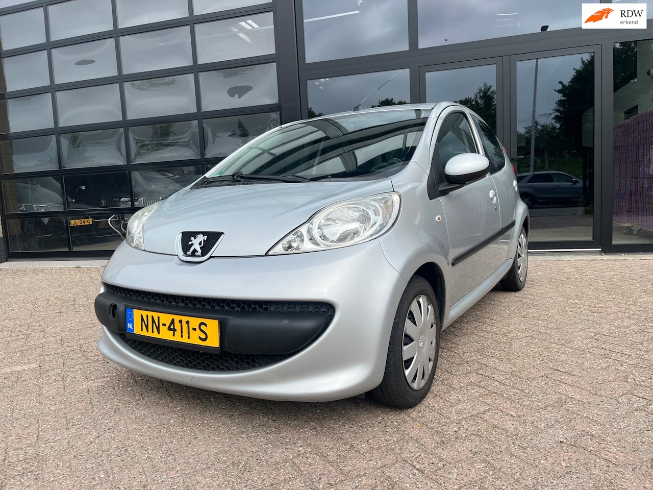 Peugeot 107 - 1.0-12V XR 1.0-12V XR, Airco, zuinig, 5 deurs - AutoWereld.nl