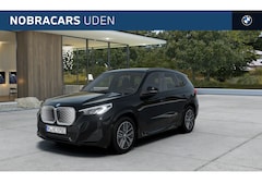 BMW iX1 - eDrive20 M Sport / Sportstoelen / Achteruitrijcamera / M Adaptief onderstel / Stoelverwarm