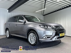 Mitsubishi Outlander - 2.4 PHEV Intense+ Automaat | Trekhaak | Pano