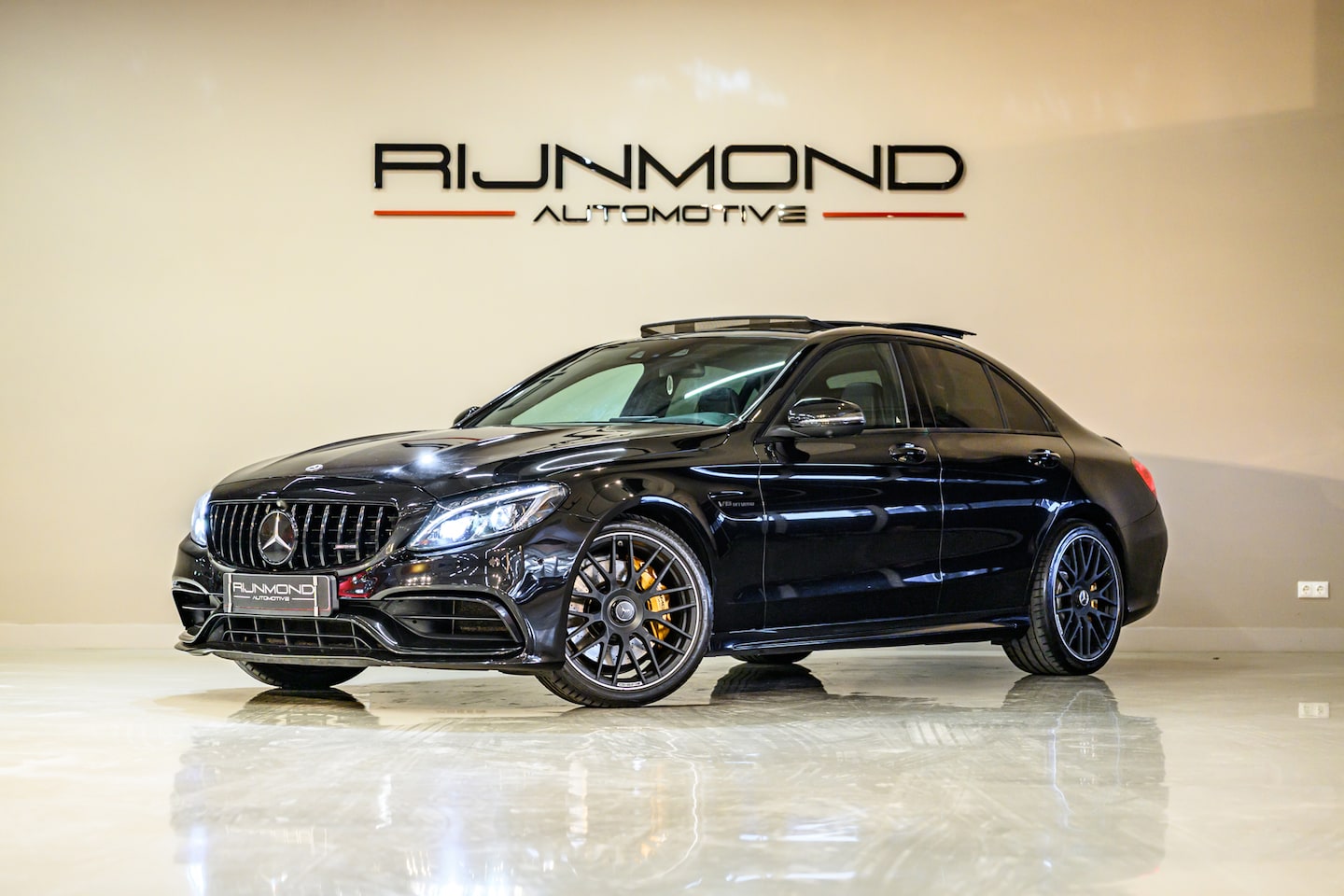 Mercedes-Benz C-klasse - AMG 63|Memory|360-Camera|Pano|Acc|Export - AutoWereld.nl