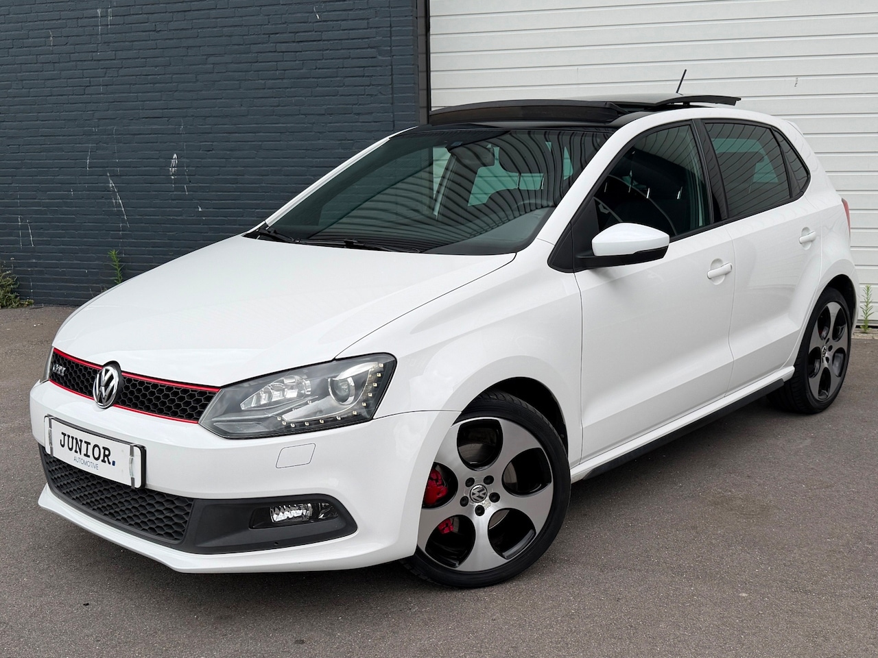 Volkswagen Polo - 1.4 TSI GTI PANORAMADAK/AUTOMAAT/CRUISE/CLIMA/LMV - AutoWereld.nl