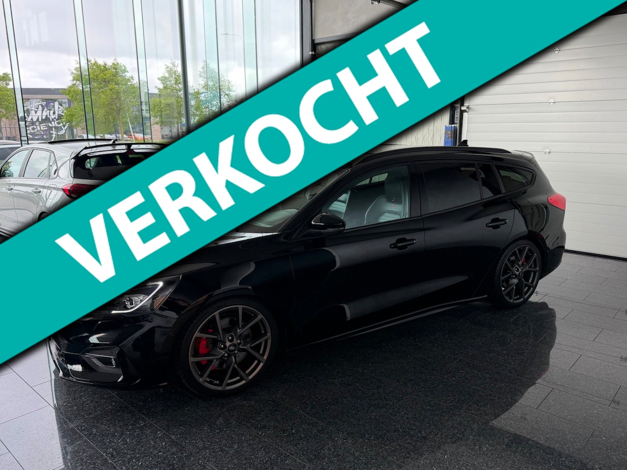 Ford Focus Wagon - 2.3 EcoBoost ST-3 2019 280PK Zwart ST3 - AutoWereld.nl