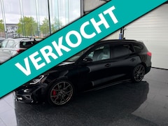 Ford Focus Wagon - 2.3 EcoBoost ST-3 2019 280PK Zwart ST3