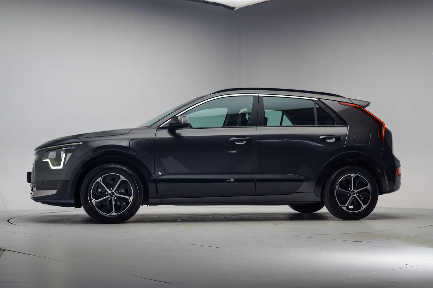 Kia Niro - 1.6 GDi PHEV DynamicLine Aut. [ LED Navi Camera Adapt.cruise ] - AutoWereld.nl