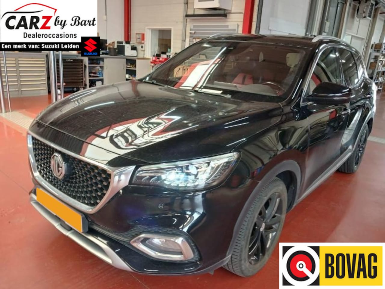MG EHS - 1.5 TGDI PHEV LUXURY BLACK & RED Special Edition | Open dak | 360 Camera - AutoWereld.nl