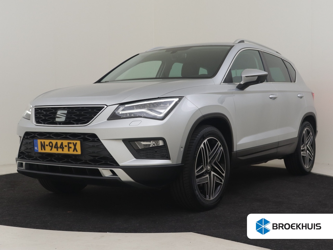 SEAT Ateca - 1.4 EcoTSI Style 150PK | Trekhaak | Apple Carplay Android Auto | Keyless | Parkeersensoren - AutoWereld.nl
