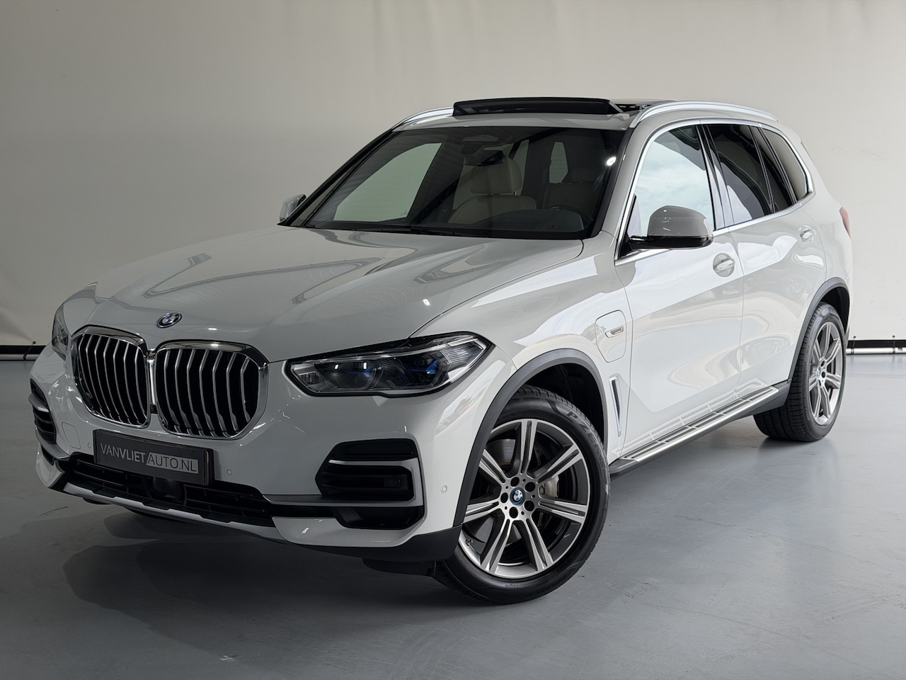 BMW X5 - xDrive45e High Executive - AutoWereld.nl