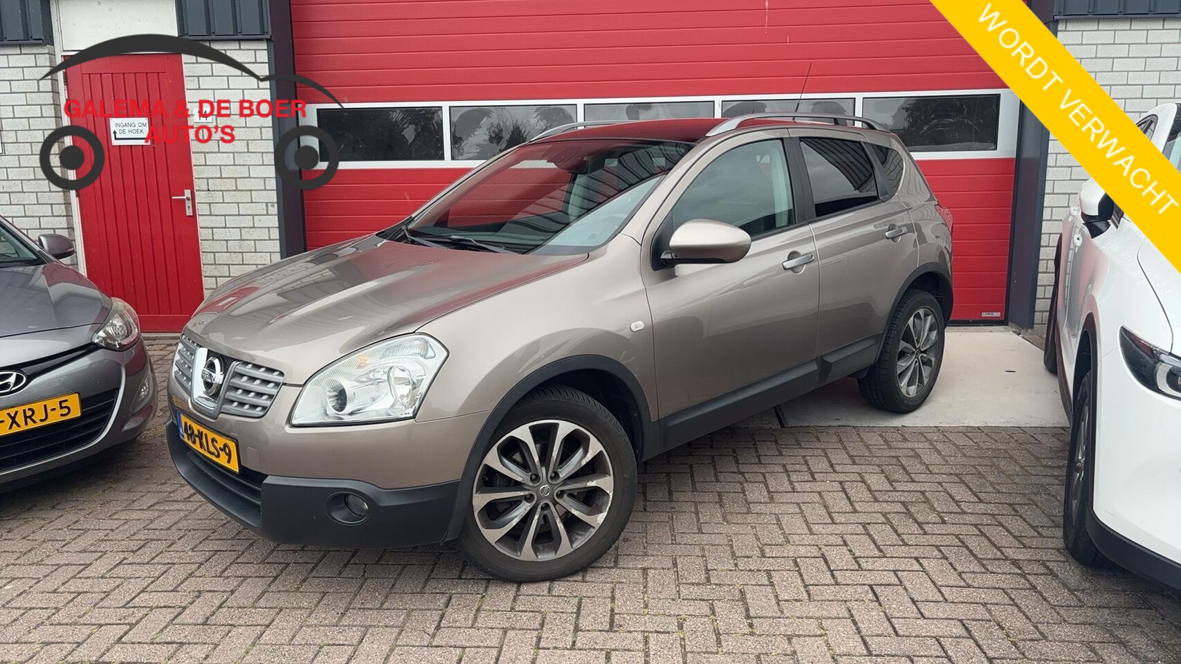 Nissan Qashqai - 1.6 Connect Edition TREKHAAK / PANORAMADAK / CAMERA / NAVI / CLIMA / BLUETOOTH / CRUISE / - AutoWereld.nl