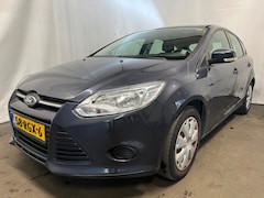 Ford Focus - 1.6 TI-VCT Trend - Schade