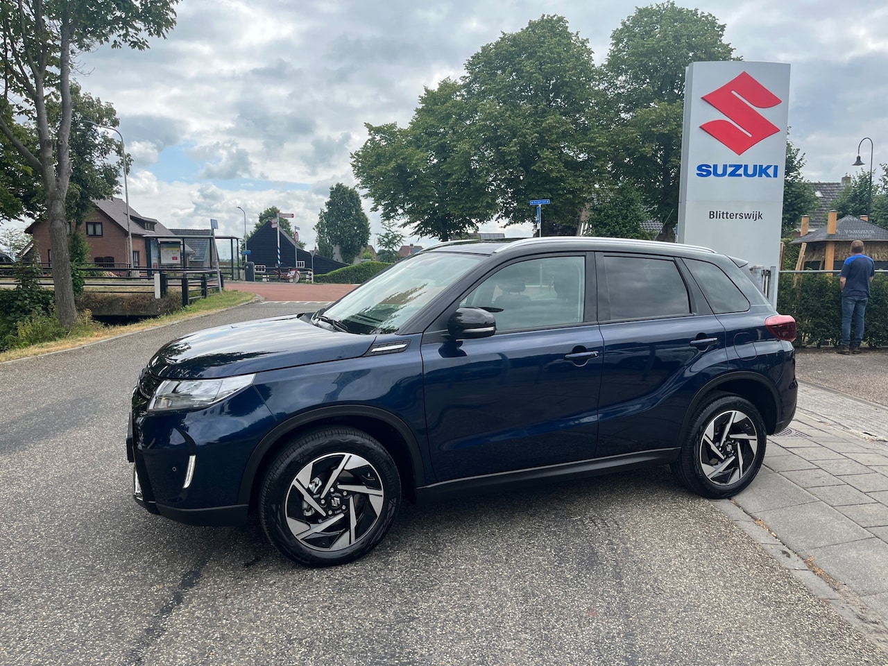 Suzuki Vitara - 1.4 Boosterjet Smart Hybrid Style AUTOMAAT // 10 jaar garantie // Panorama dak // Rijklaar - AutoWereld.nl