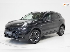 Lynk & Co 01 - MIld Hybrid|Black Style|Automaat|LED|Panoramadak|Navigatie|Electr.stoelen