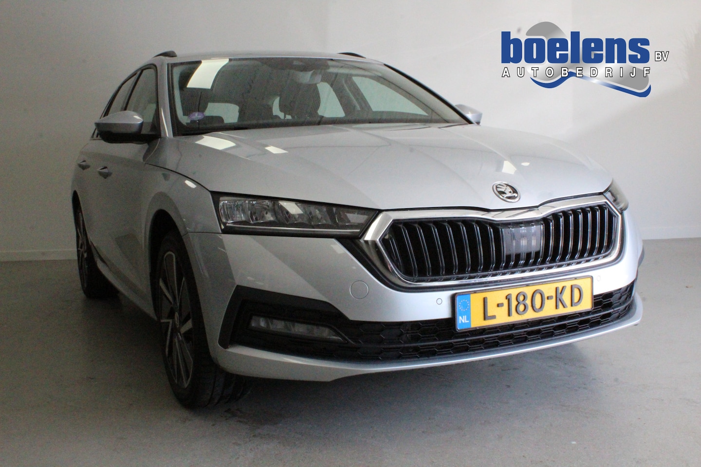 Skoda Octavia Combi - 1.4 TSI iV PHEV Business Edition | TREKHAAK | CRUISE | DAB-RADIO | PDC | CLIMA | STOEL-VER - AutoWereld.nl