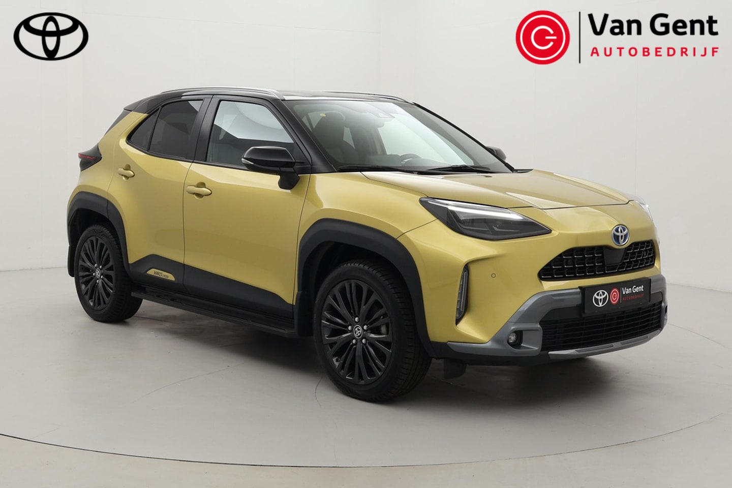 Toyota Yaris Cross - 1.5 Hybrid AWD Adventure | Dodehoek detectie | Treeplanken | Matrix LED | Head-up display - AutoWereld.nl