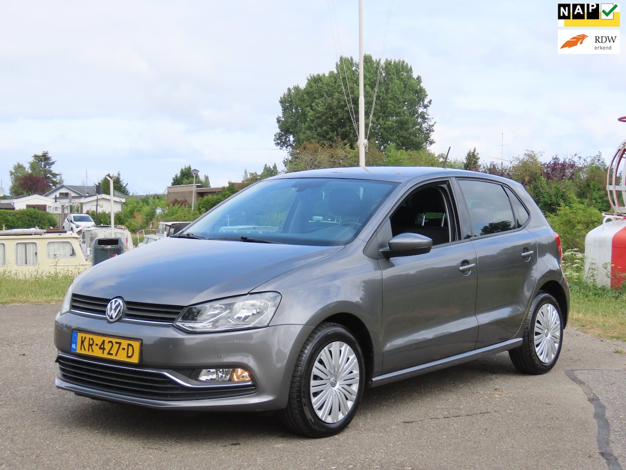 Volkswagen Polo - 1.2 TSI Comfortline Connected Series *CARPLAY - AutoWereld.nl