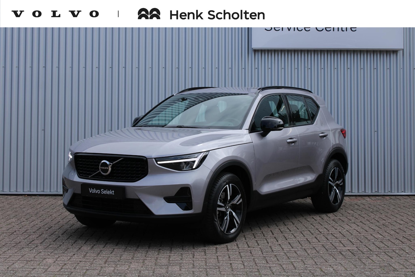 Volvo XC40 - 2.0 B4 Plus Dark | Achteruitrijcamera | Adaptieve Cruise Control | Semi elektrische trekha - AutoWereld.nl