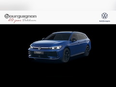 Volkswagen Passat Variant - 1.5 eHybrid R-Line | Pano | Trekhaak | 5J fabrieksgarantie | Winterpakket | 272Pk |