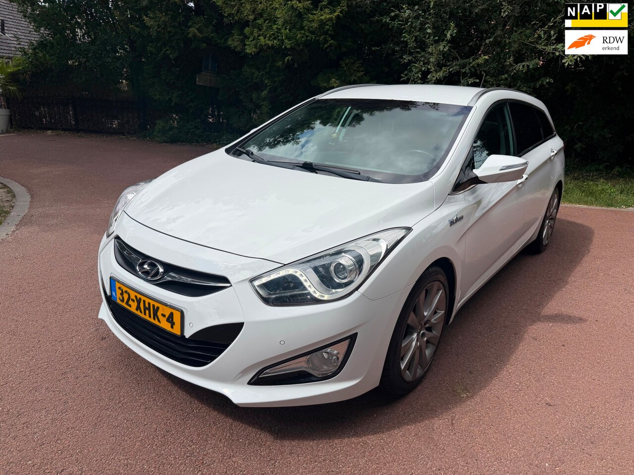 Hyundai i40 Wagon - 1.6 GDI Blue Business Edition / Navi / Airco / Nap / Led / Apk - AutoWereld.nl