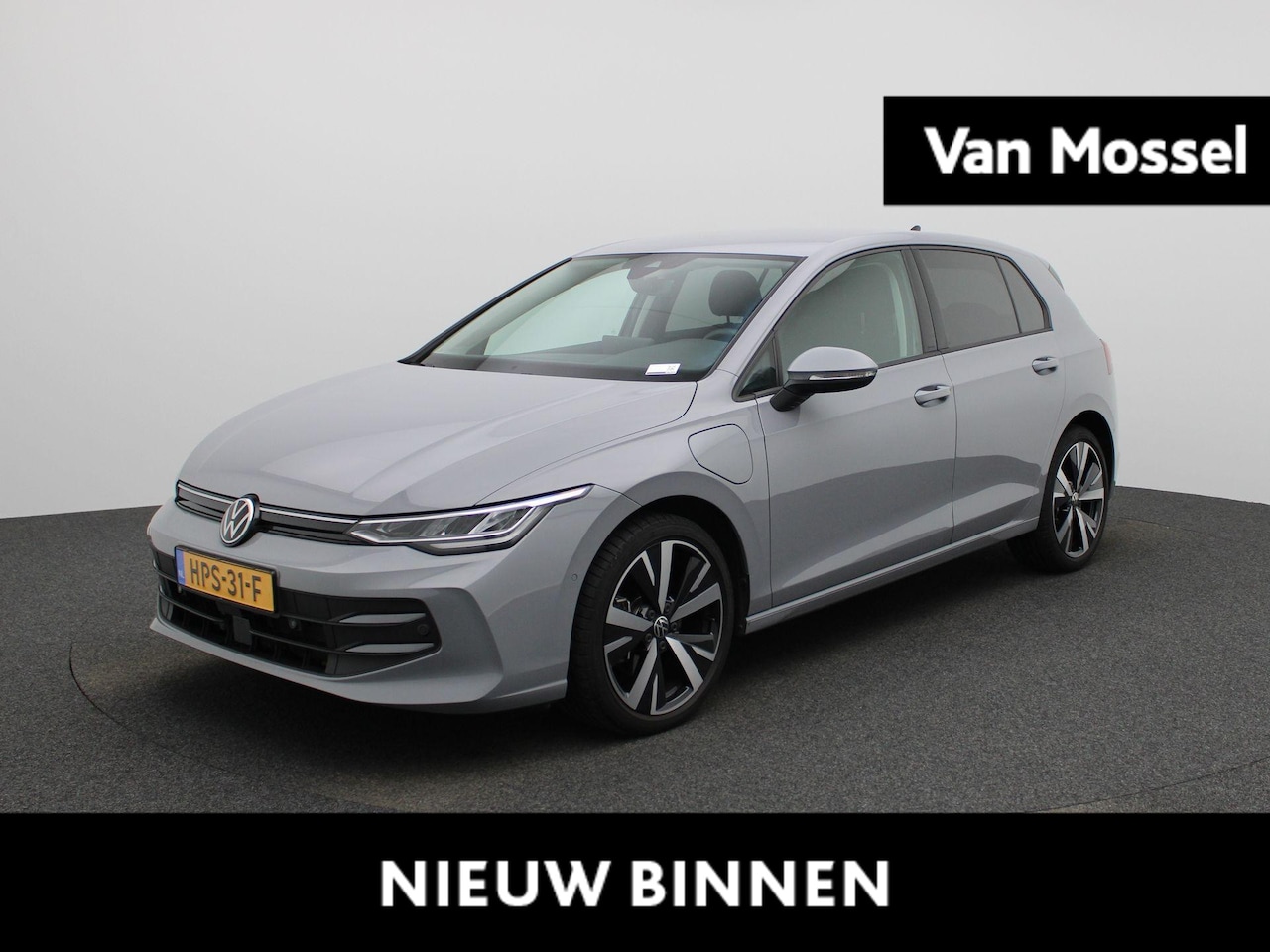 Volkswagen Golf - 1.5 eHybrid 50 Edition Navigatie | Camera | Parkeersensoren | Cruise control | 18 Inch Vel - AutoWereld.nl