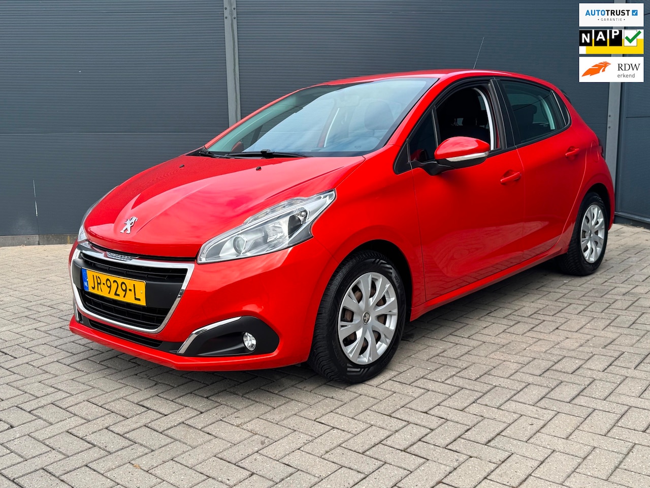 Peugeot 208 - 1.2 PureTech / Navi / Nap - AutoWereld.nl