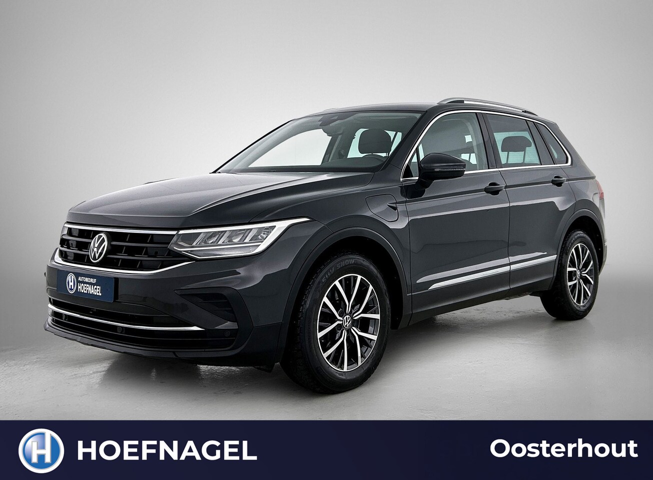 Volkswagen Tiguan - 1.4 TSI eHybrid Business+ | Automaat | Adaptive Cruise | CarPlay | Parkeersensoren | BTW - AutoWereld.nl