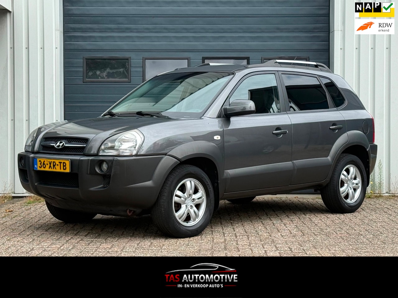 Hyundai Tucson - 2.0i Style Premium CLIMA / CRUISE / NAP - AutoWereld.nl